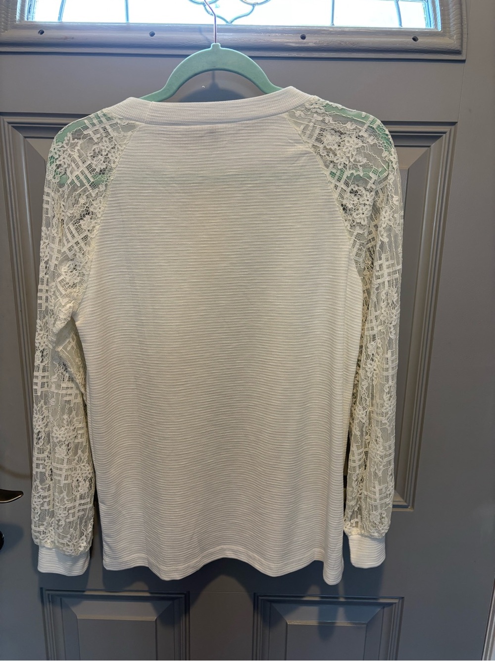 White long sleeve shirt with lace sleeves - Picture 2 of 3